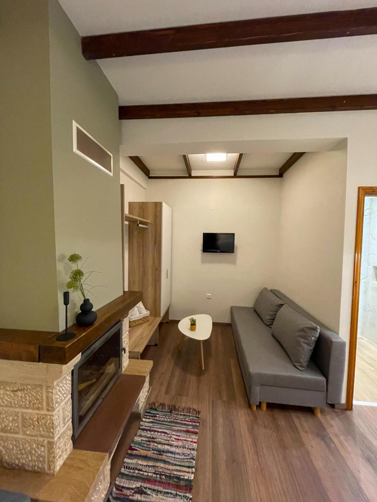 Giataki Appartement Eláti Buitenkant foto