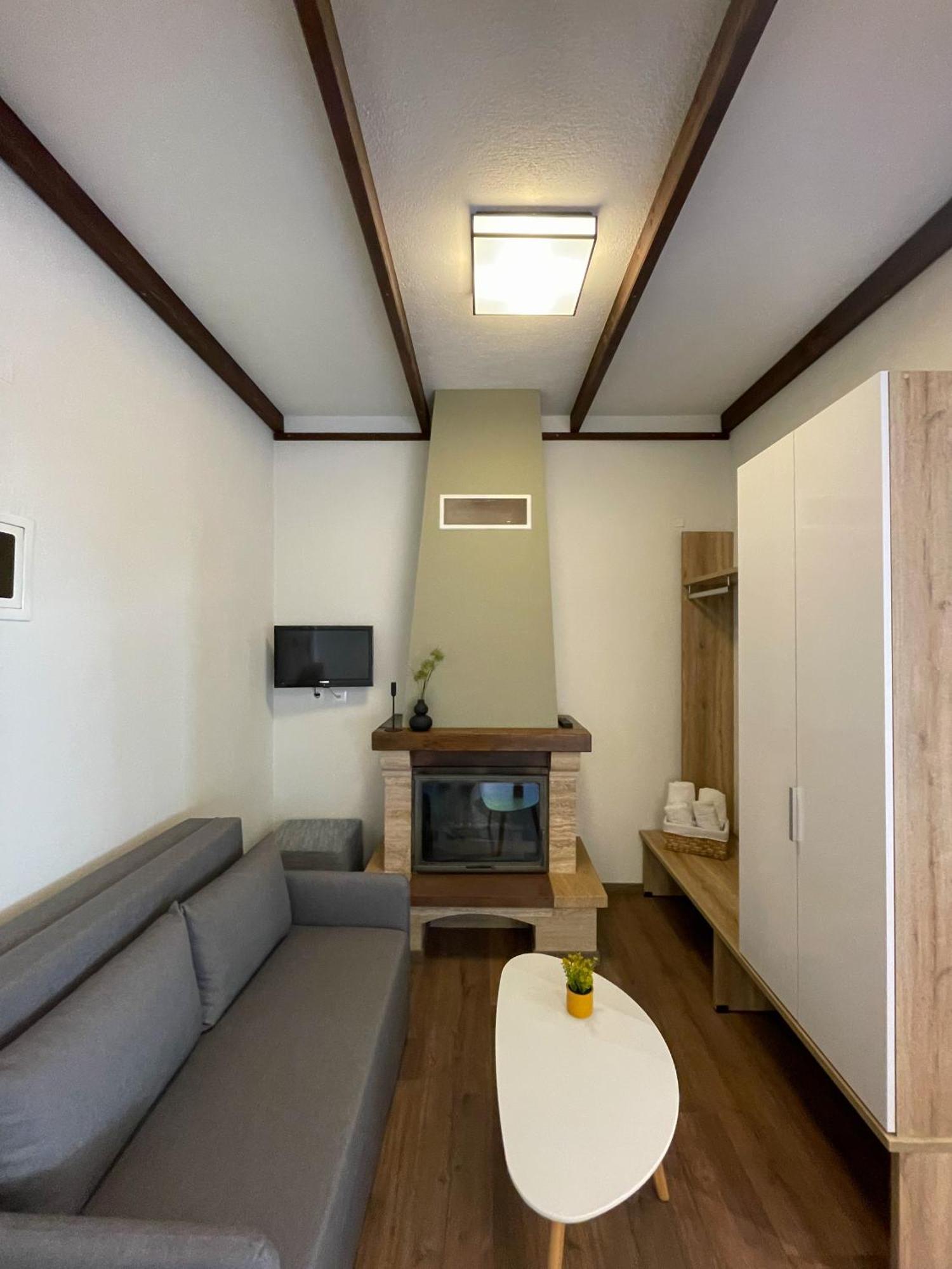 Giataki Appartement Eláti Buitenkant foto